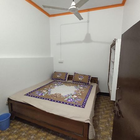 Awadh Guest House Ayodhya Exterior foto